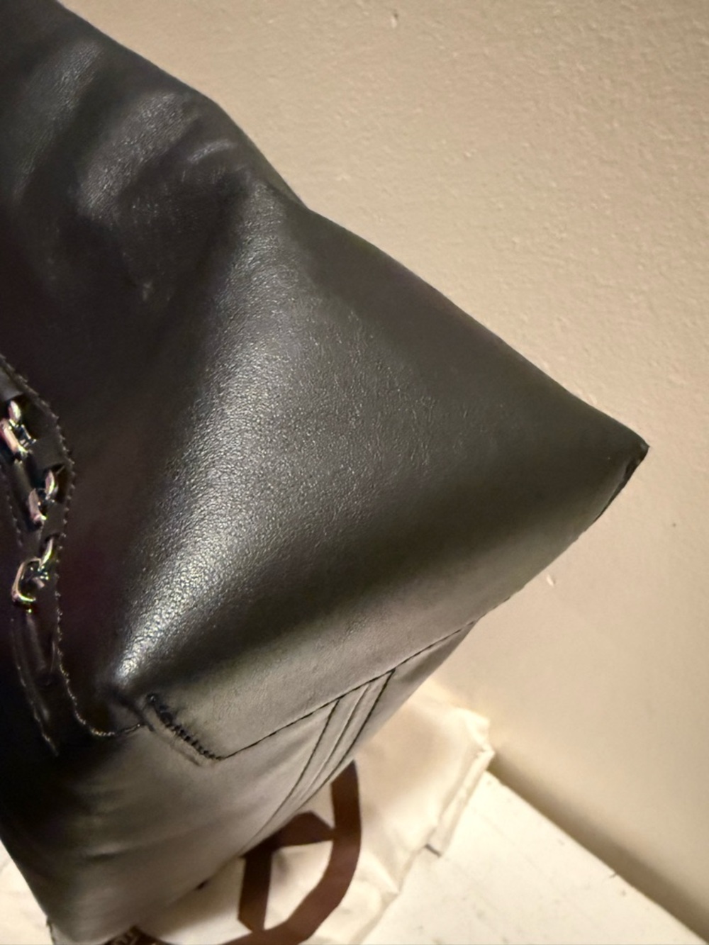 Michael Kors Black Leather Shoulder Hobo with Chain-Trim EUC - Picture 7 of 11